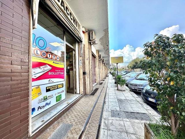 Locale Commerciale in vendita a IV Circoscrizione, Palermo
