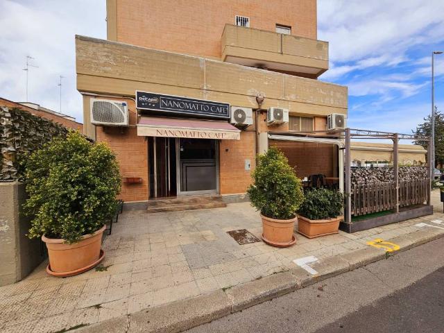 Locale Commerciale in vendita a Puglia, Bari