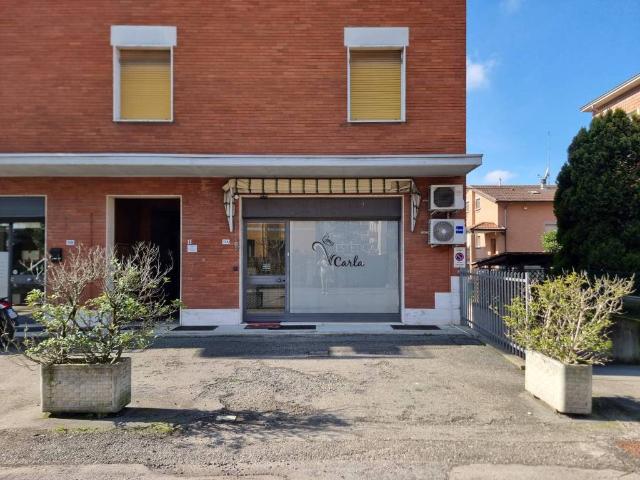 Locale Commerciale in vendita a Quartiere Bandini, Sorbolo