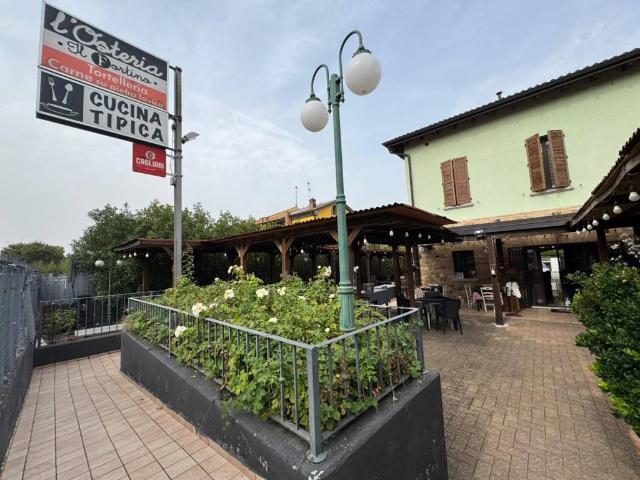 Locale Commerciale in vendita a Marinelli, Sorbolo