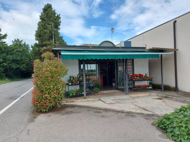Locale Commerciale in vendita a San Pancrazio, Sorbolo