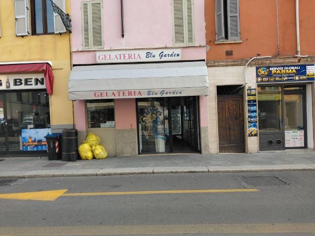 Locale Commerciale in vendita a Oltretorrente, Parma