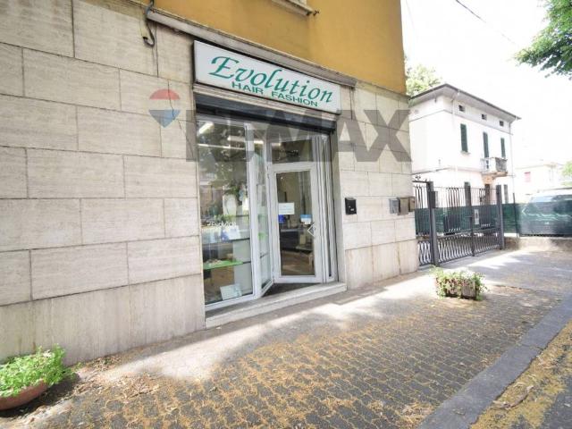 Locale Commerciale in vendita a Marinelli, Sorbolo