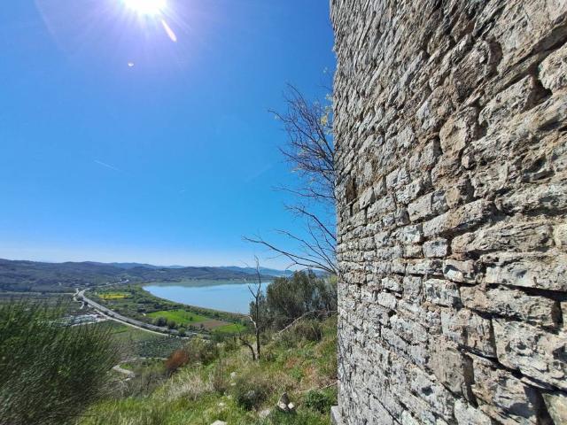 Rustico in vendita a Passignano Sul Trasimeno, Umbria