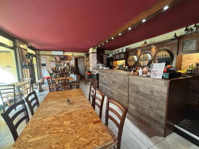 Locale Commerciale in vendita a Pedrengo, Lombardia