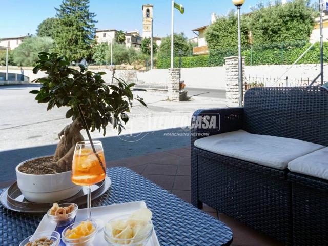 Locale Commerciale in vendita a Cenerente, Umbria