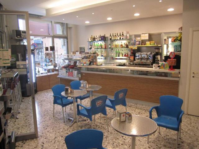 Locale Commerciale in vendita a Centro Storico, Marche