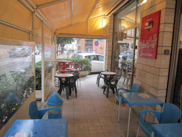 Locale Commerciale in vendita a Centro Storico, Marche