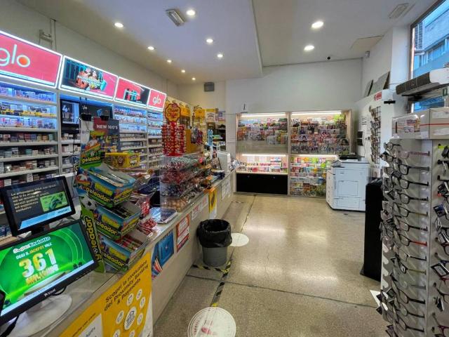 Locale Commerciale in vendita a Centro Storico, Marche