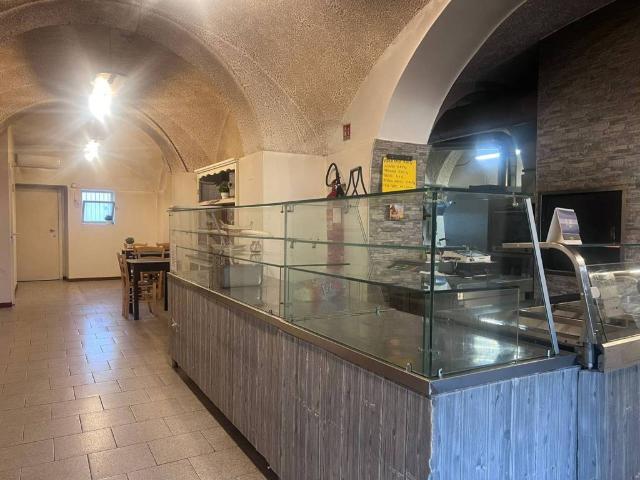 Locale Commerciale in vendita a Zanni, Pescara