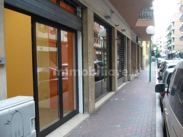 Locale Commerciale in vendita a Pescara, Abruzzo