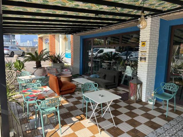 Locale Commerciale in vendita a Bassana, Peschiera del Garda
