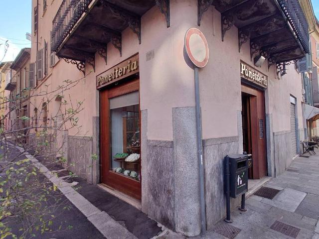 Locale Commerciale in vendita a Piacenza, Reggio Emilia