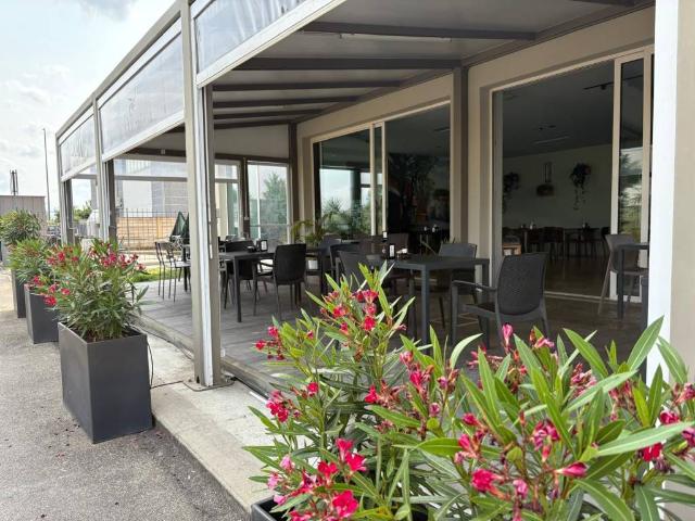 Locale Commerciale in vendita a Montale, Piacenza