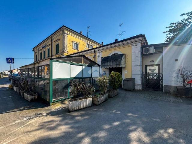 Locale Commerciale in vendita a Piadena, Lombardia