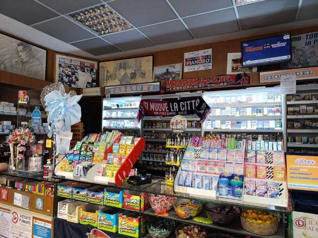 Locale Commerciale in vendita a Unione dei comuni Savena-Idice, Pianoro