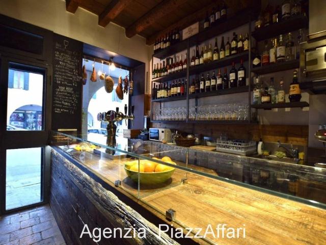Locale Commerciale in vendita a Quartiere Sant'Anna, Piove Di Sacco