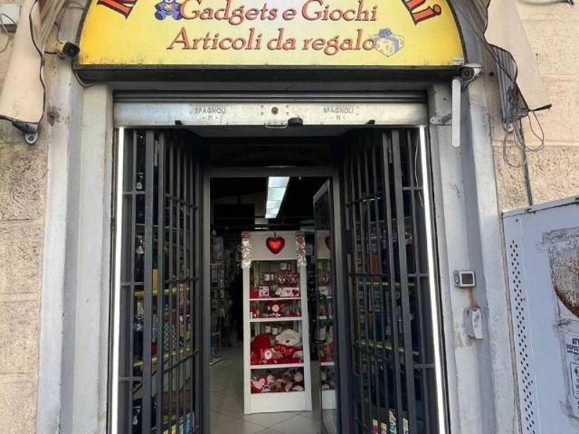 Locale Commerciale in vendita a Pisa, Toscana