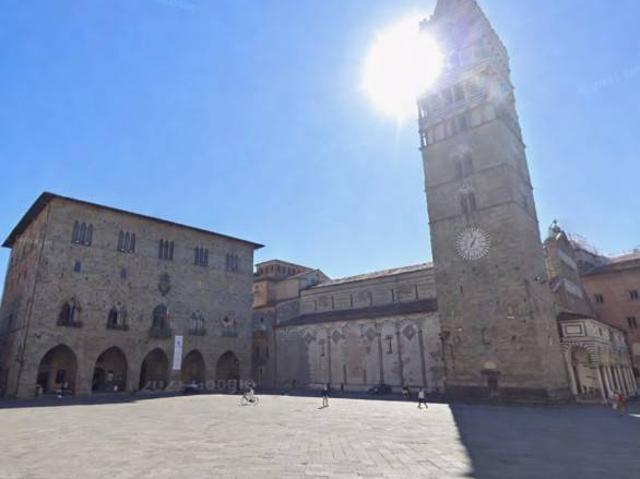 Locale Commerciale in vendita a Pistoia, Toscana