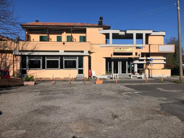 Locale Commerciale in vendita a Pistoia, Toscana