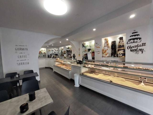 Locale Commerciale in vendita a Poggio A Caiano, Toscana