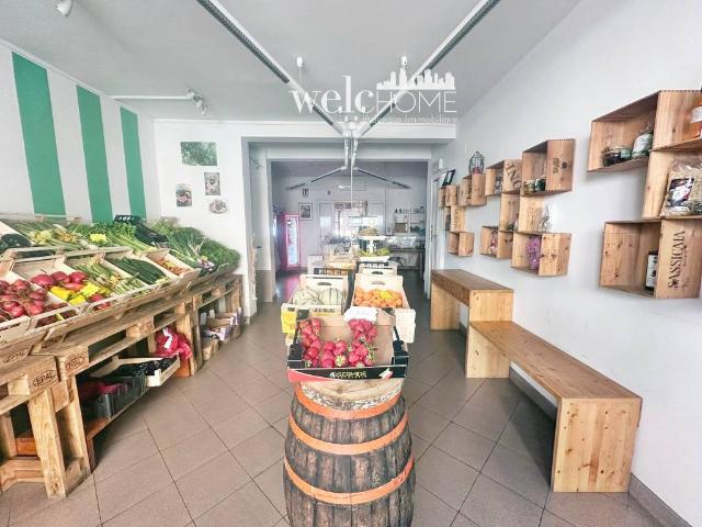 Locale Commerciale in vendita a Poggio A Caiano, Toscana