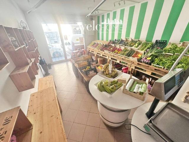 Locale Commerciale in vendita a Poggio A Caiano, Toscana