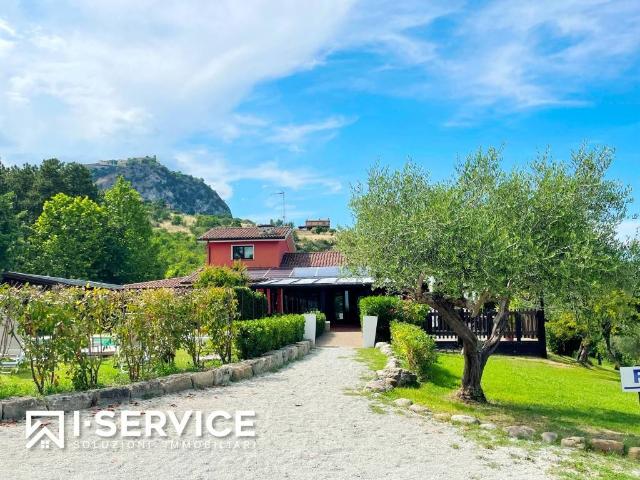 Locale Commerciale in vendita a Unione di comuni Valmarecchia, Torriana