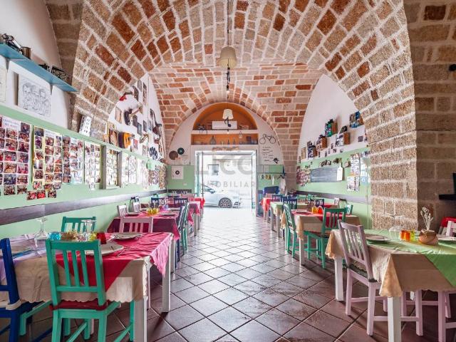 Locale Commerciale in vendita a Centro Storico, Puglia