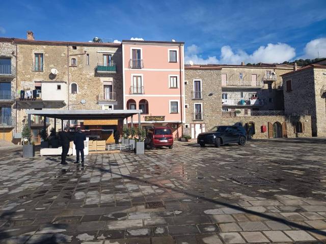 Locale Commerciale in vendita a Pollica, Campania