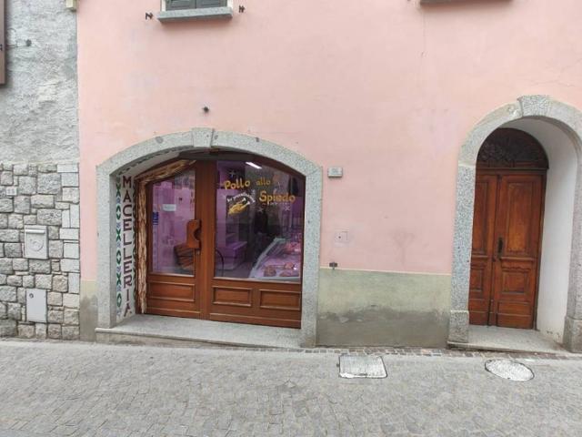 Locale Commerciale in vendita a Comunità montana della valle Camonica, Ponte Di Legno