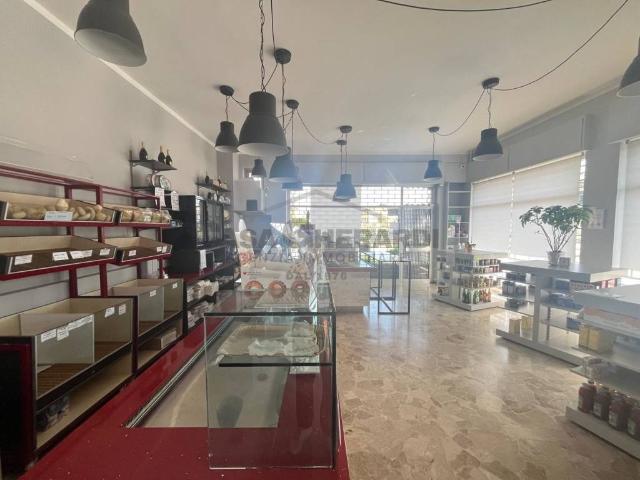 Locale Commerciale in vendita a Pontirolo Nuovo, Lombardia