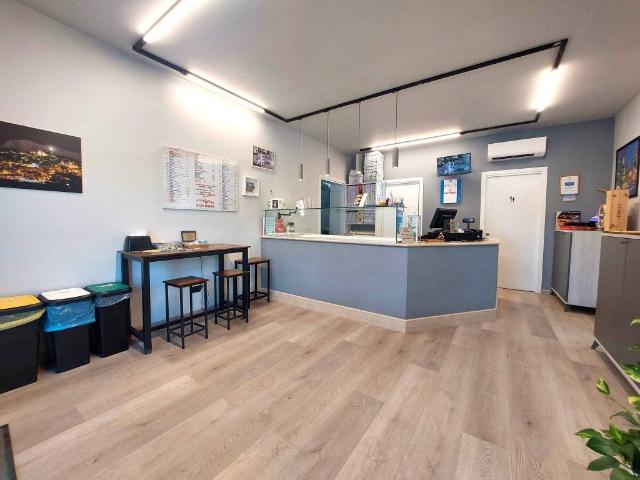 Locale Commerciale in vendita a Corva, Porto Sant'Elpidio