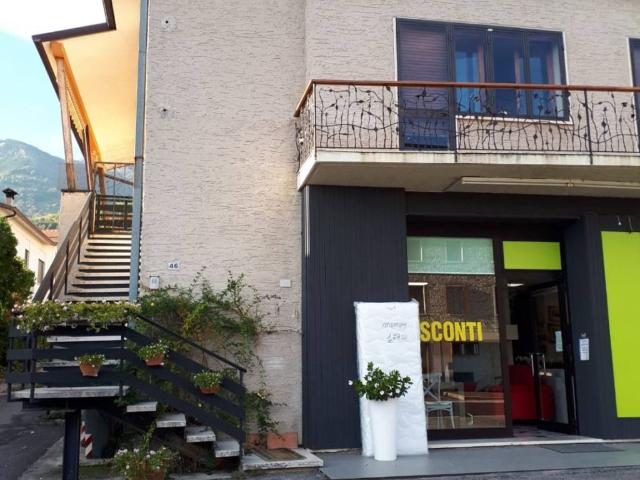 Locale Commerciale in vendita a Pieve del Grappa, Possagno