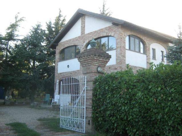 Locale Commerciale in vendita a Piemonte, Alessandria