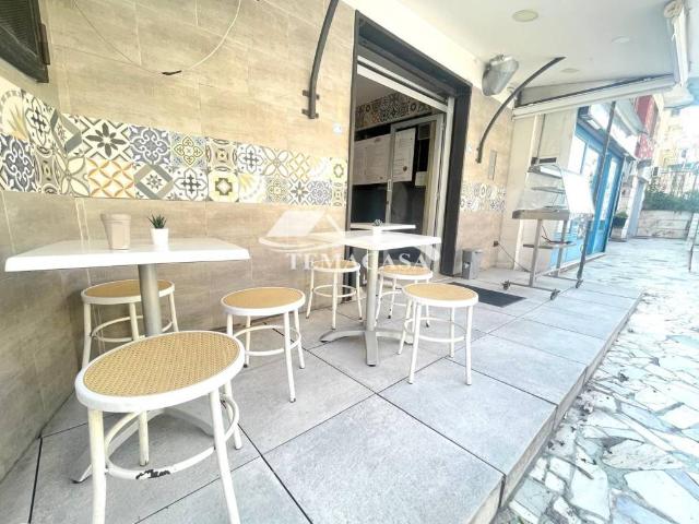 Locale Commerciale in vendita a Pisciarelli, Pozzuoli