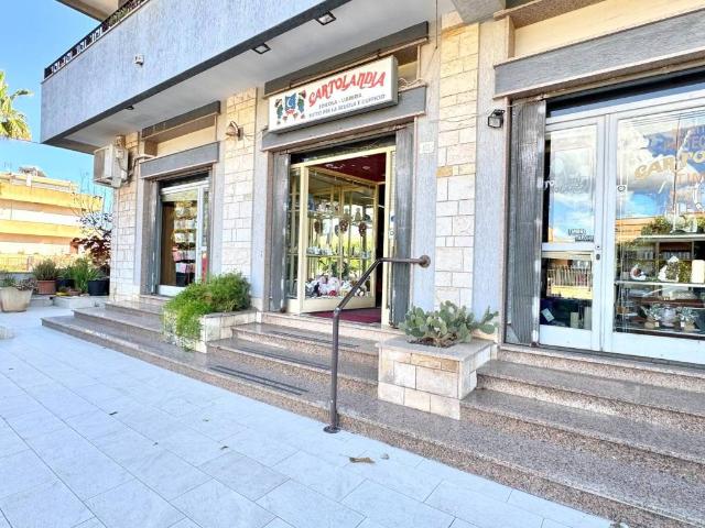 Locale Commerciale in vendita a Presicce, Puglia