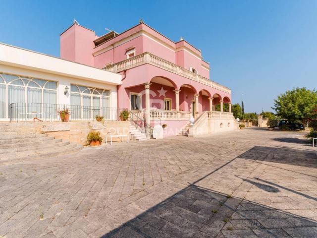 Locale Commerciale in vendita a Presicce, Puglia