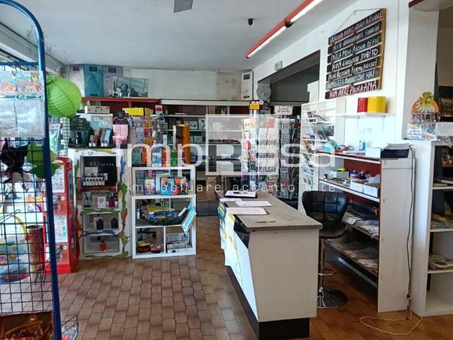 Locale Commerciale in vendita a Quarto D'altino, Veneto