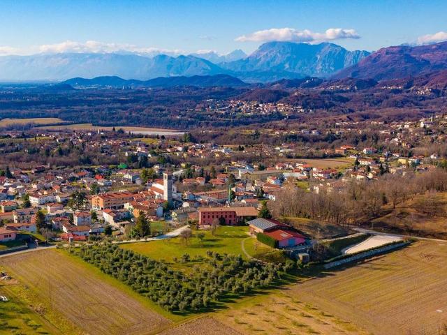 Locale Commerciale in vendita a Ragogna, Friuli-Venezia Giulia