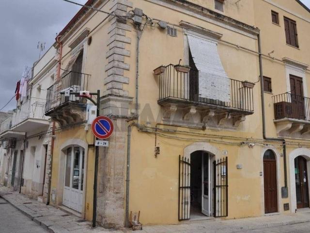 Locale Commerciale in vendita a Ragusa Ibla, Ragusa