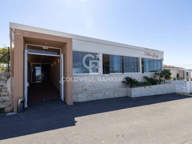 Locale Commerciale in vendita a Ragusa, Sicilia