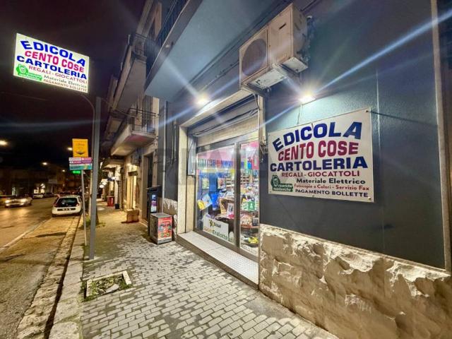 Locale Commerciale in vendita a Ragusa, Sicilia