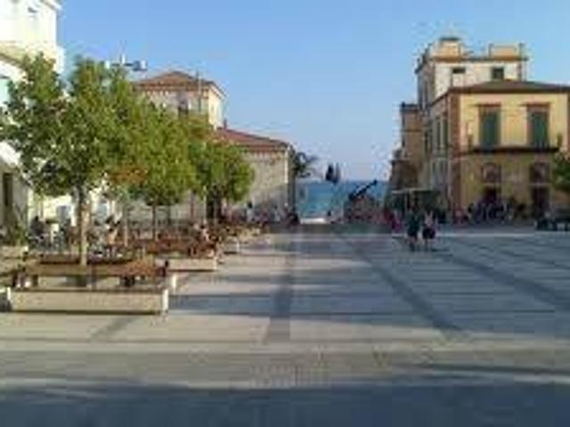 Locale Commerciale in vendita a Ragusa, Sicilia
