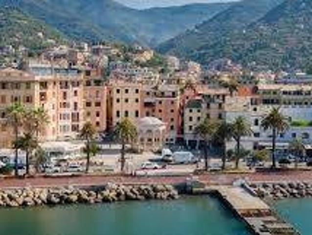 Locale Commerciale in vendita a San Michele di Pagana, Rapallo