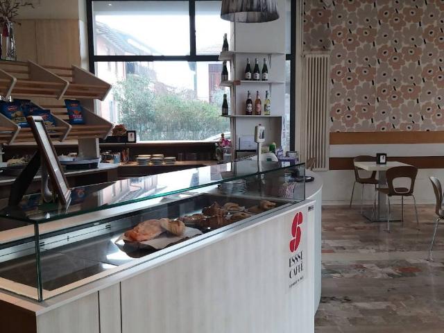 Locale Commerciale in vendita a Ravenna, Reggio Emilia