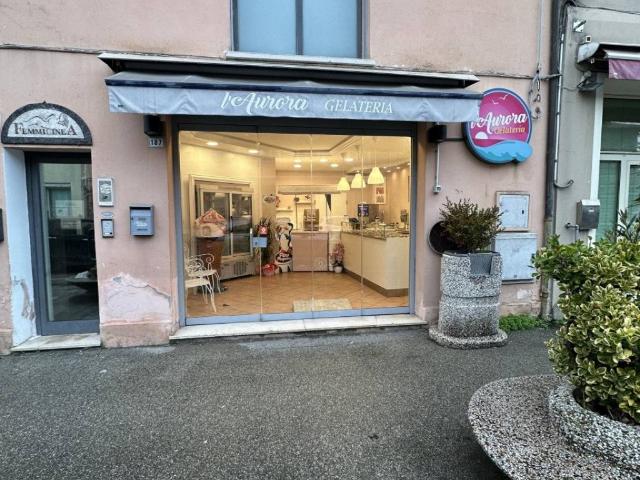 Locale Commerciale in vendita a San Rocco, Ravenna