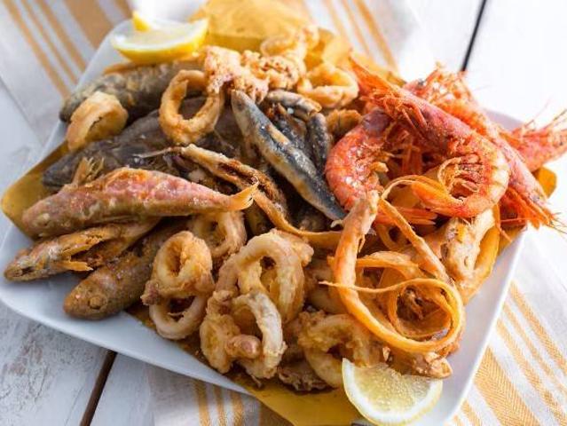 Locale Commerciale in vendita a Lido di Savio, Ravenna