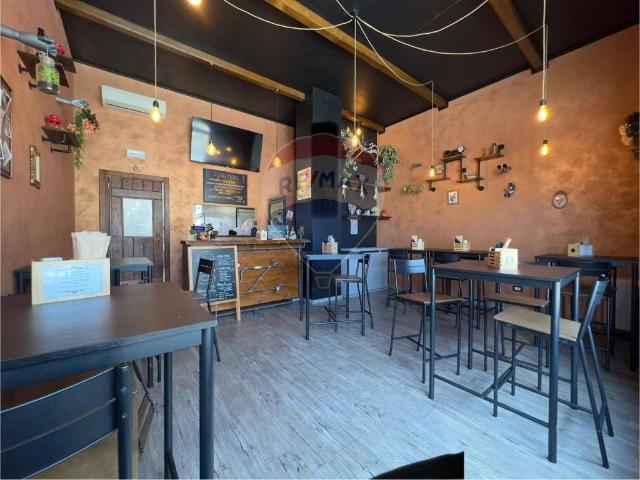 Locale Commerciale in vendita a Ravenna, Reggio Emilia