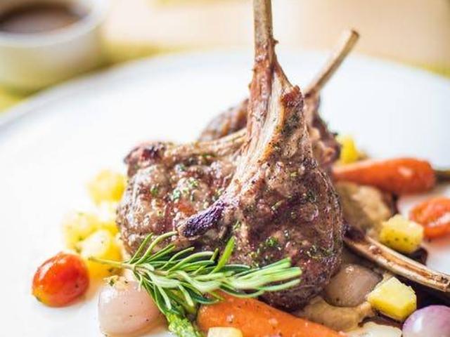 Locale Commerciale in vendita a Ravenna, Reggio Emilia